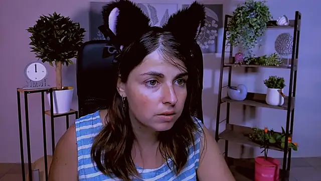 MartaEdams online show from 10/17/25, 06:06