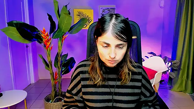 MartaEdams online show from 11/18/25, 06:17