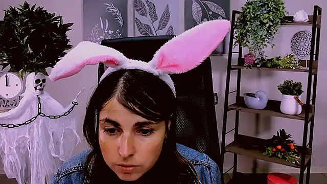 MartaEdams online show from 10/28/25, 06:23