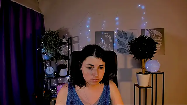 Snapshot of MartaEdams chatting on 05/19/26, 06:20 MartaEdams online show from 05/19/26, 06:20