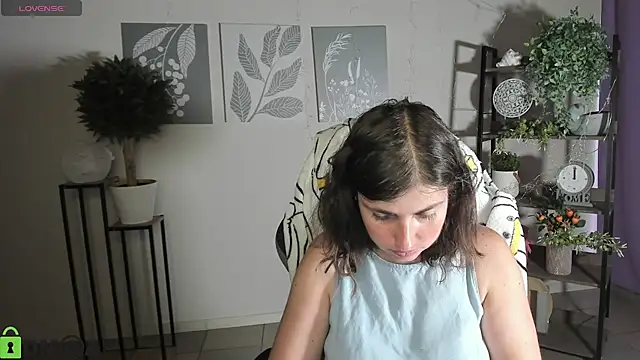 Snapshot of MartaEdams chatting on 07/06/26, 05:36 MartaEdams online show from 07/06/26, 05:36