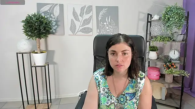 Snapshot of MartaEdams chatting on 06/30/26, 05:18 MartaEdams online show from 06/30/26, 05:18