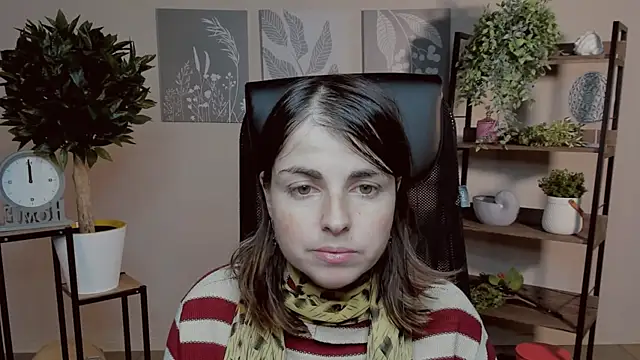 MartaEdams online show from 11/26/25, 06:24