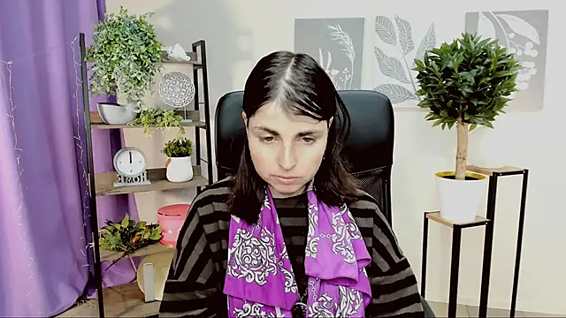 Snapshot of MartaEdams chatting on 03/24/26, 06:24 MartaEdams online show from 03/24/26, 06:24