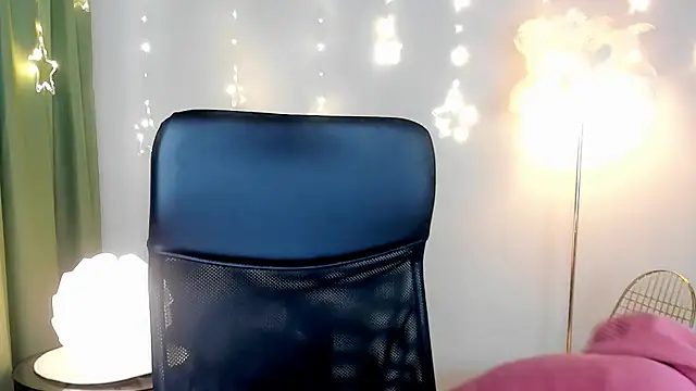 MartaEdams online show from 12/15/25, 06:19