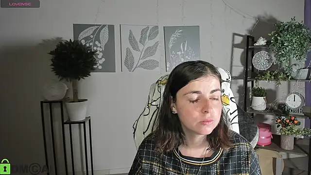 Snapshot of MartaEdams chatting on 07/08/26, 05:08 MartaEdams online show from 07/08/26, 05:08