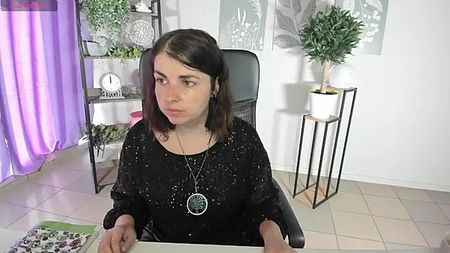 Snapshot of MartaEdams chatting on 06/15/26, 05:07 MartaEdams online show from 06/15/26, 05:07