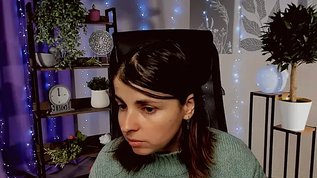 MartaEdams online show from 12/16/25, 06:17