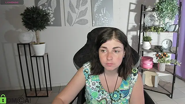 Snapshot of MartaEdams chatting on 07/10/26, 05:29 MartaEdams online show from 07/10/26, 05:29