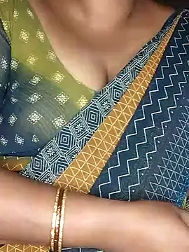 Snapshot of Mia-Telugu chatting on 12/16/25, 03:33 Mia-Telugu online show from 12/16/25, 03:33