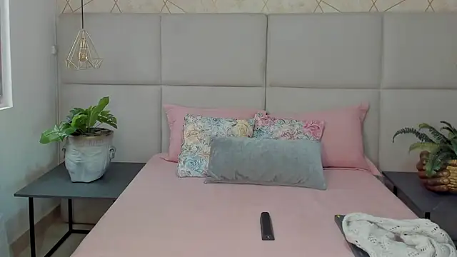 SamayRyann online show from 04/15/26, 01:37