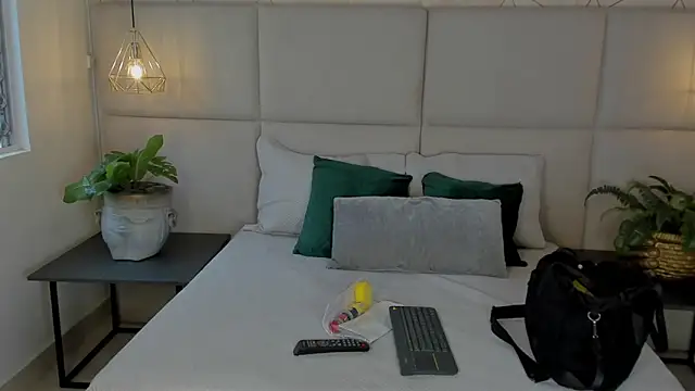 SamayRyann online show from 05/08/26, 01:37