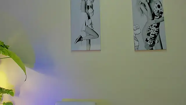 SamayRyann online show from 12/17/25, 01:16