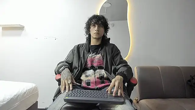 Snapshot of JackesTaylor chatting on 02/22/26, 06:16 JackesTaylor online show from 02/22/26, 06:16