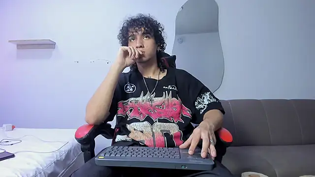 Snapshot of JackesTaylor chatting on 04/07/26, 04:47 JackesTaylor online show from 04/07/26, 04:47