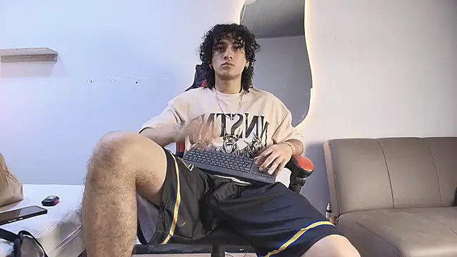 Snapshot of JackesTaylor chatting on 02/12/26, 05:51 JackesTaylor online show from 02/12/26, 05:51