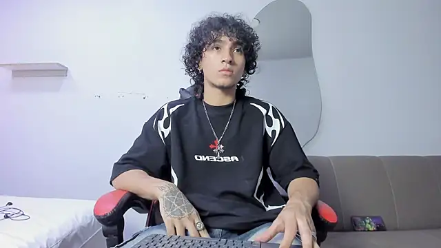 Snapshot of JackesTaylor chatting on 04/08/26, 06:15 JackesTaylor online show from 04/08/26, 06:15