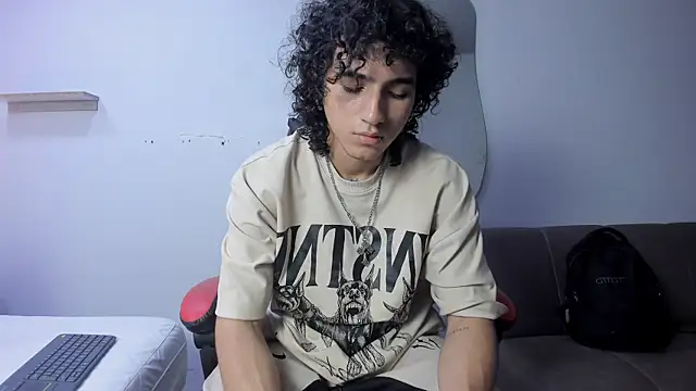 Snapshot of JackesTaylor chatting on 04/15/26, 06:08 JackesTaylor online show from 04/15/26, 06:08