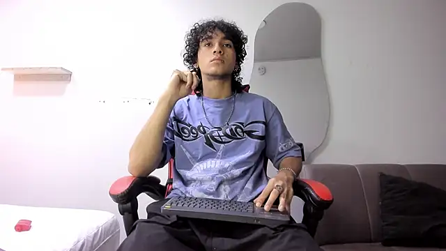 Snapshot of JackesTaylor chatting on 01/12/26, 07:04 JackesTaylor online show from 01/12/26, 07:04