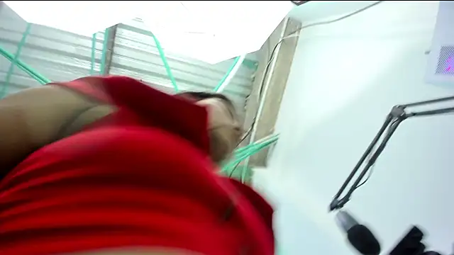 Snapshot of eladyrous98 chatting on 11/08/25, 07:34 eladyrous98 online show from 11/08/25, 07:34