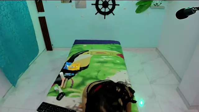 Snapshot of eladyrous98 chatting on 09/21/25, 02:00 eladyrous98 online show from 09/21/25, 02:00