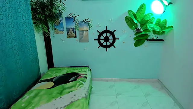 Snapshot of eladyrous98 chatting on 10/04/25, 02:29 eladyrous98 online show from 10/04/25, 02:29