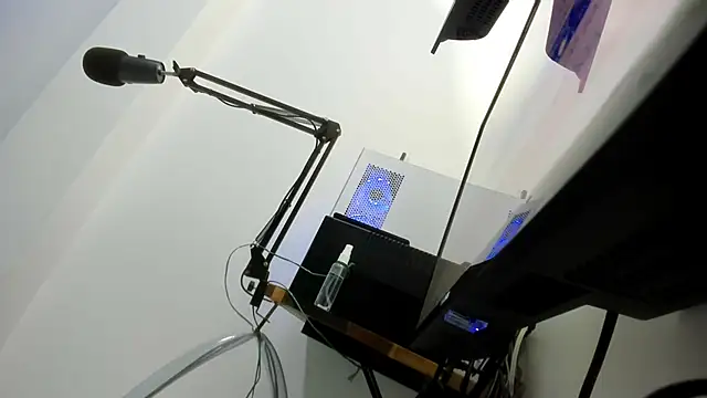 eladyrous98 online show from 02/23/26, 01:01