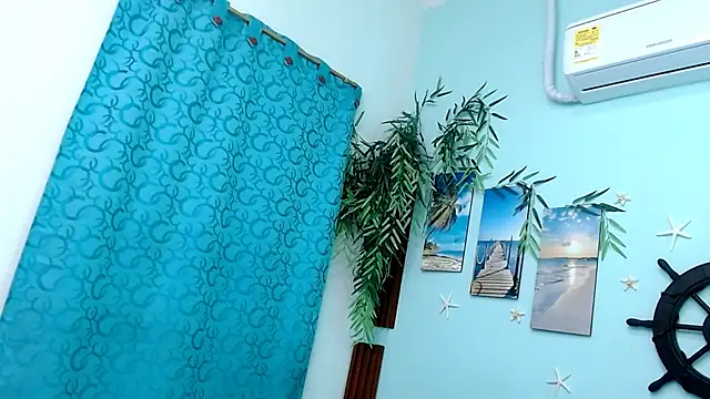 Snapshot of eladyrous98 chatting on 11/13/25, 12:53 eladyrous98 online show from 11/13/25, 12:53