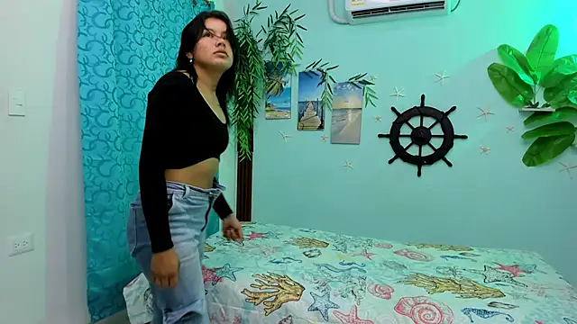 Snapshot of eladyrous98 chatting on 10/15/25, 03:31 eladyrous98 online show from 10/15/25, 03:31