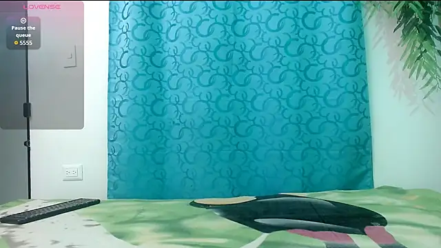 Snapshot of eladyrous98 chatting on 10/21/25, 02:22 eladyrous98 online show from 10/21/25, 02:22