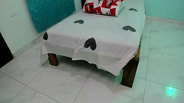 Snapshot of eladyrous98 chatting on 11/30/25, 07:09 eladyrous98 online show from 11/30/25, 07:09