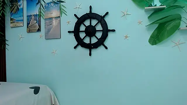 Snapshot of eladyrous98 chatting on 11/19/25, 05:29 eladyrous98 online show from 11/19/25, 05:29