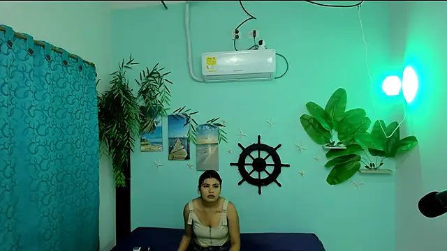 Snapshot of eladyrous98 chatting on 11/07/25, 12:42 eladyrous98 online show from 11/07/25, 12:42