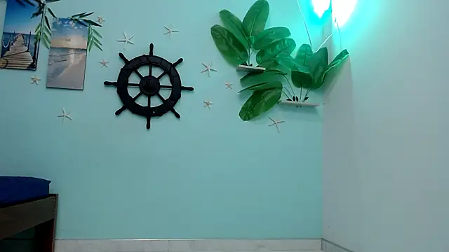 Snapshot of eladyrous98 chatting on 11/27/25, 01:55 eladyrous98 online show from 11/27/25, 01:55