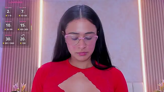 ZOEBARLOWE online show from 10/21/25, 07:02