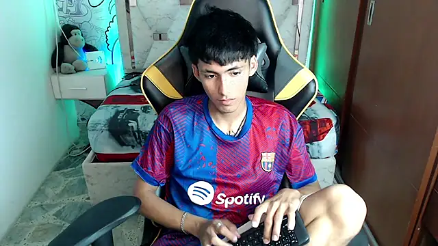 Snapshot of yiisu_ chatting on 09/15/25, 06:08 yiisu  online show from 09/15/25, 06:08