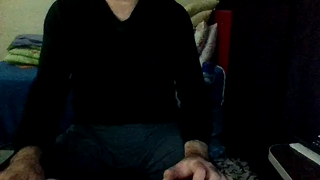 Snapshot of st206boy chatting on 12/20/25, 12:46 st206boy online show from 12/20/25, 12:46