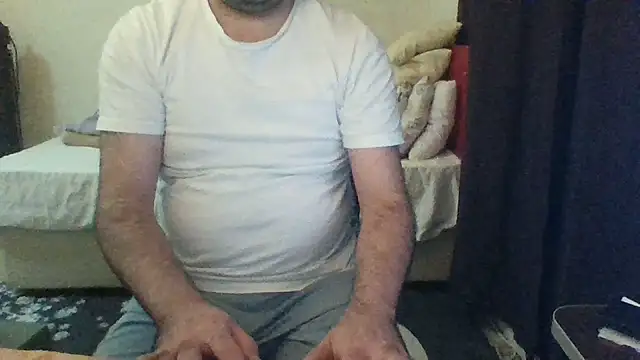 Snapshot of st206boy chatting on 06/17/26, 12:00 st206boy online show from 06/17/26, 12:00
