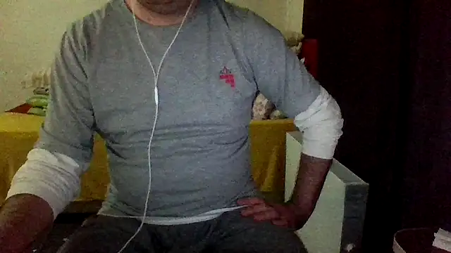 st206boy online show from 03/12/26, 12:38