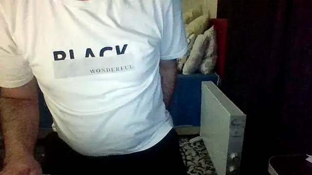 Snapshot of st206boy chatting on 02/21/26, 11:51 st206boy online show from 02/21/26, 11:51