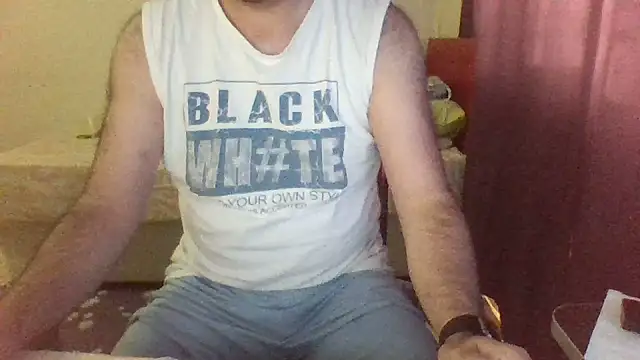Snapshot of st206boy chatting on 07/10/26, 03:28 st206boy online show from 07/10/26, 03:28