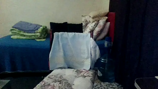 Snapshot of st206boy chatting on 12/23/25, 12:43 st206boy online show from 12/23/25, 12:43