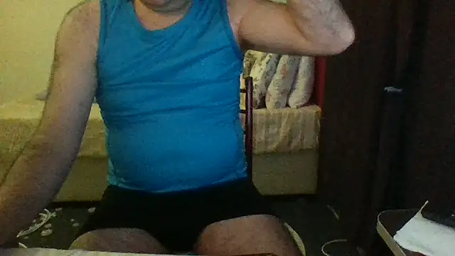 Snapshot of st206boy chatting on 07/05/26, 12:59 st206boy online show from 07/05/26, 12:59