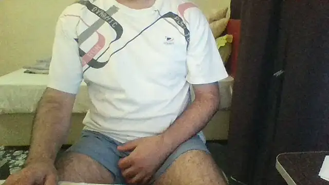 Snapshot of st206boy chatting on 06/30/26, 12:32 st206boy online show from 06/30/26, 12:32