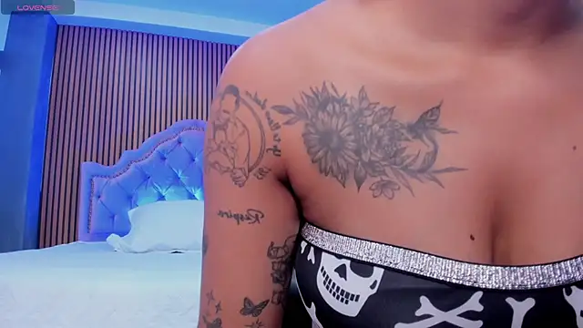 SelenaStonne online show from 10/30/25, 08:17