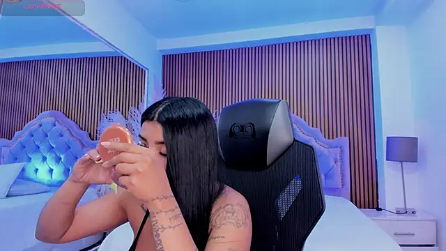 SelenaStonne online show from 01/10/26, 08:04