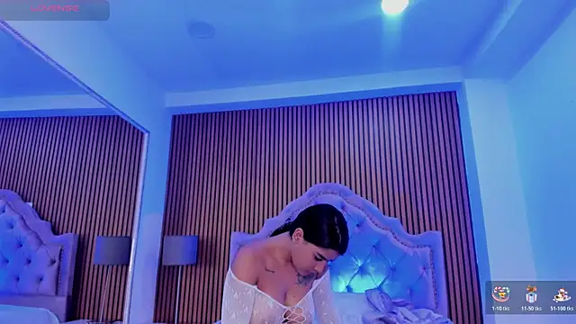 SelenaStonne online show from 12/04/25, 08:52