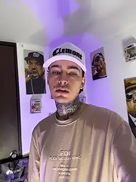 samm4044 online show from 04/24/26, 05:09