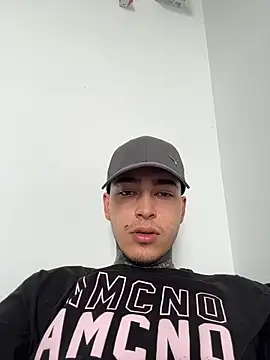 samm4044 online show from 04/08/26, 04:52