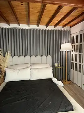 samm4044 online show from 11/21/25, 11:04